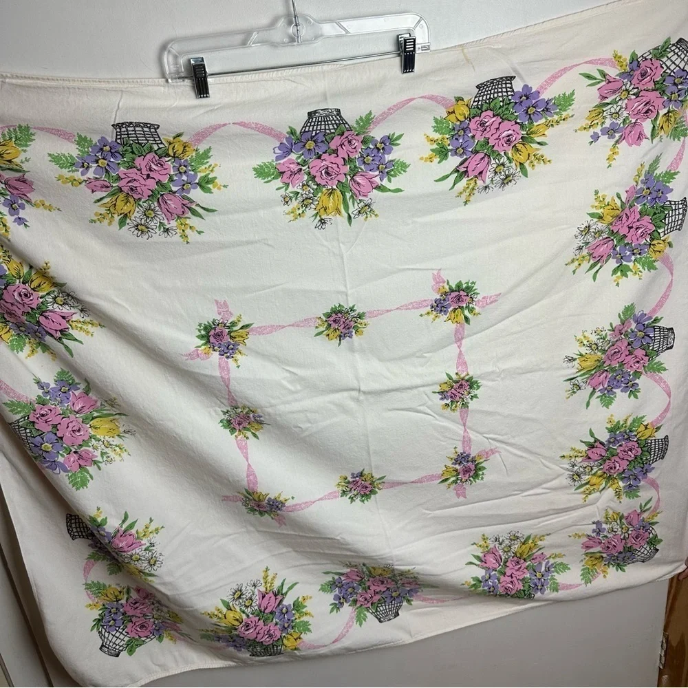 Vintage Flower Basket Tablecloth Bouquet 42 X 51 Rectangle Farmhouse Easter